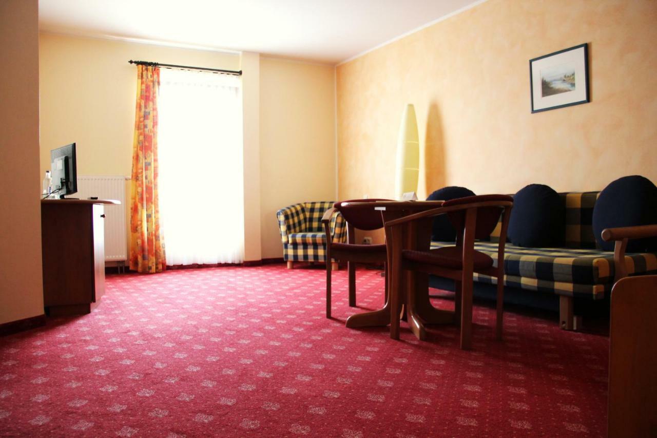 Soibelmanns Hotel Ruegen Samtens Kültér fotó